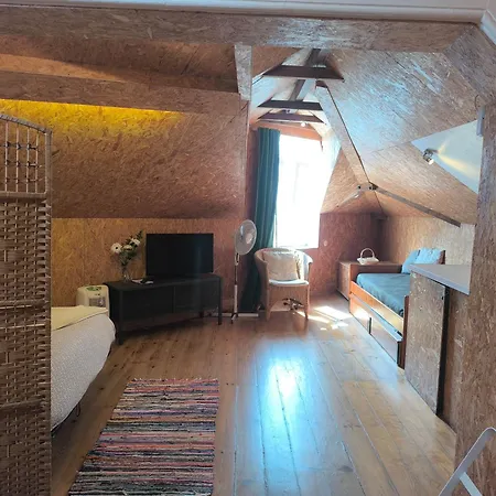 Train דירה אבאירו