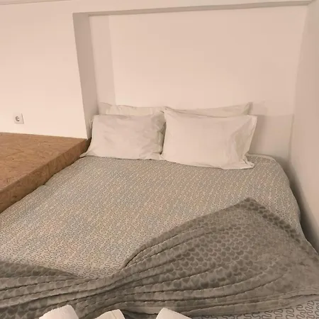 Апартаменты Train Авейру